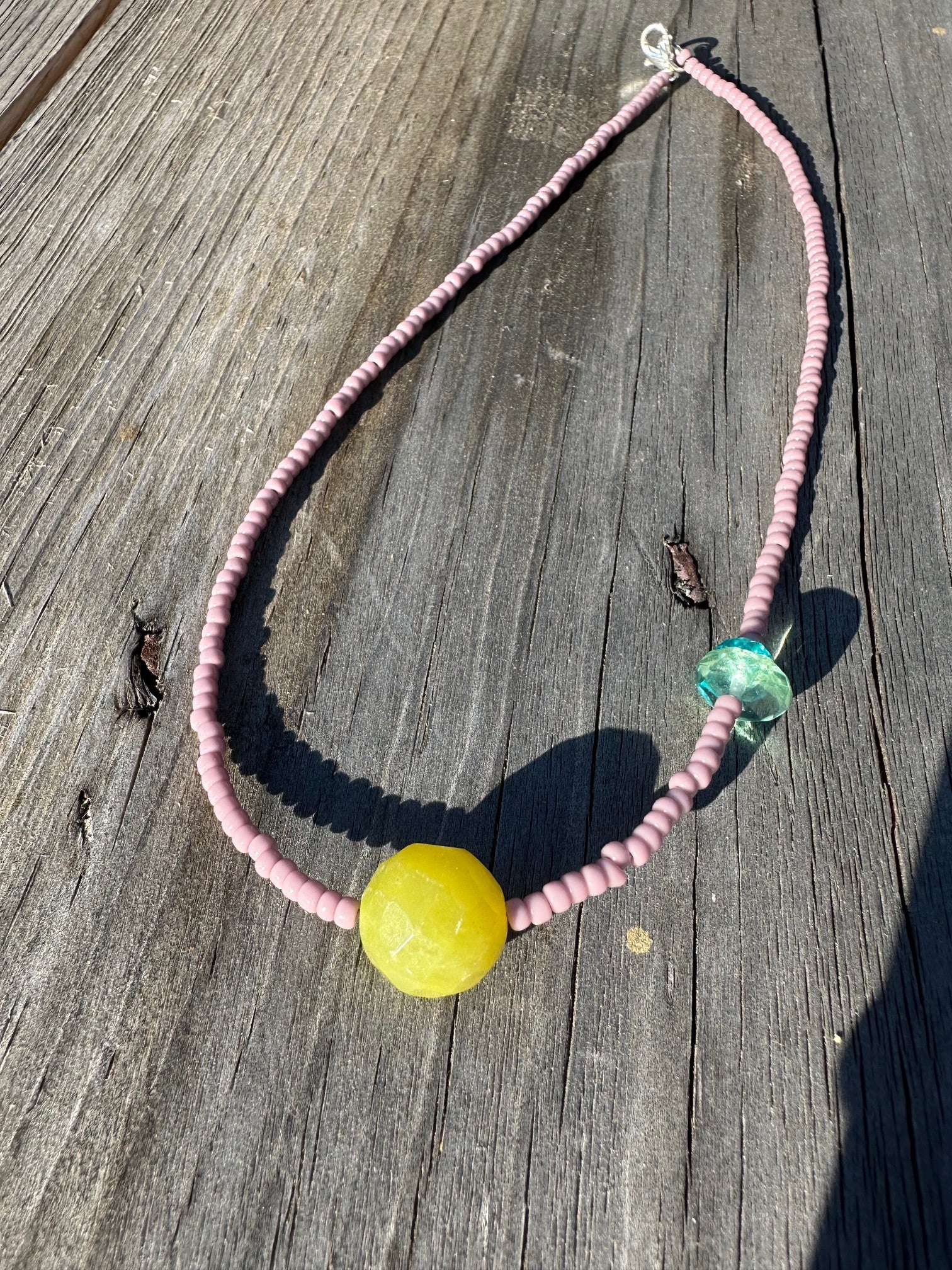 Yellow Jade bended necklace